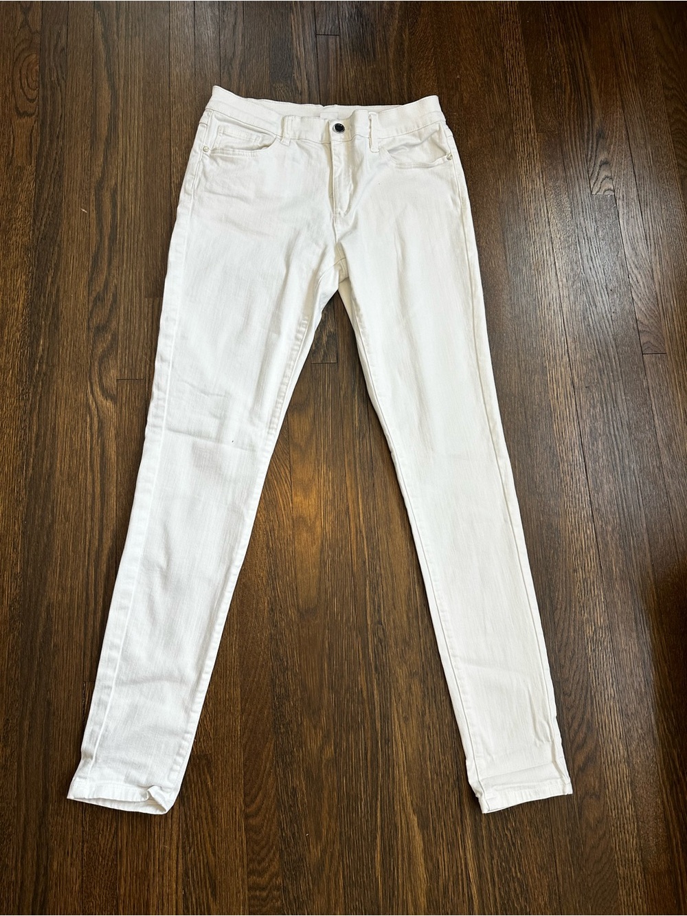 NWOT Lola Women's White Skinny Jeans — Sleek Stretch Fit sz 30